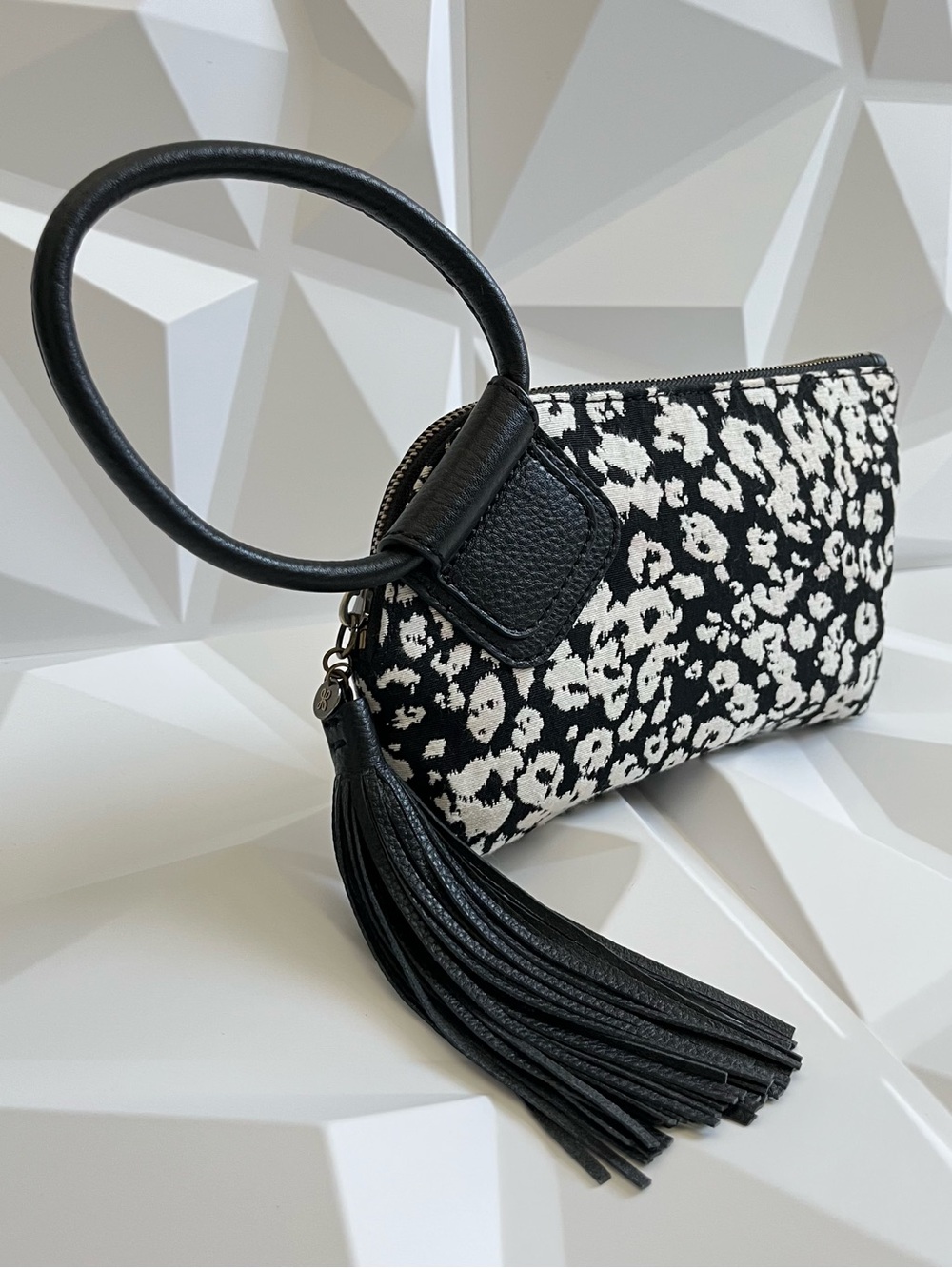 HOBO Sable Wristlet Black & White Leopard Print a Round Wrist Ring Tassel Zipper